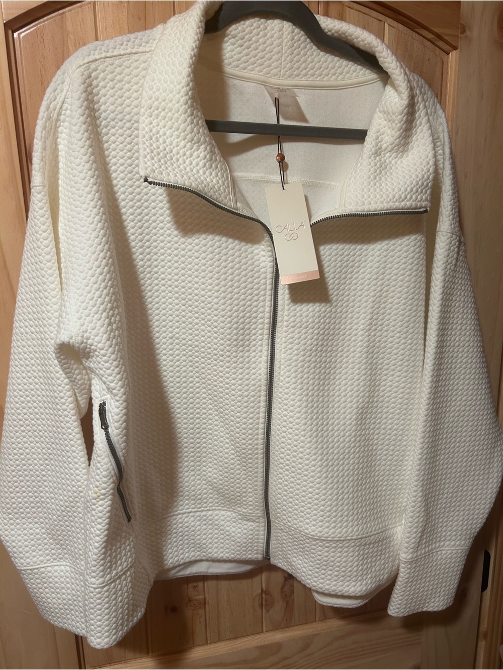 CALIA by Carrie Underwood cream-colored textured full-zip jacket